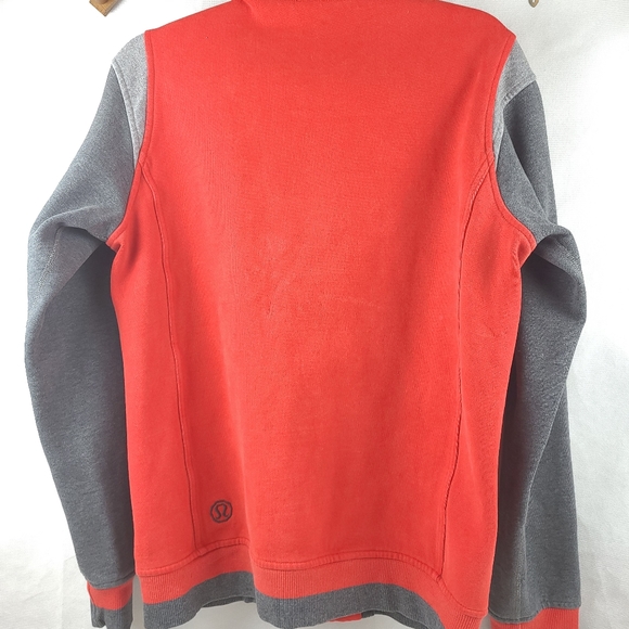 Men's Size Small Lululemon Scuba Red and Grey - Picture 5 of 9